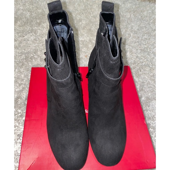 Kelly & Katie booties in black 🖤 NEVER WORN! - Picture 4 of 6